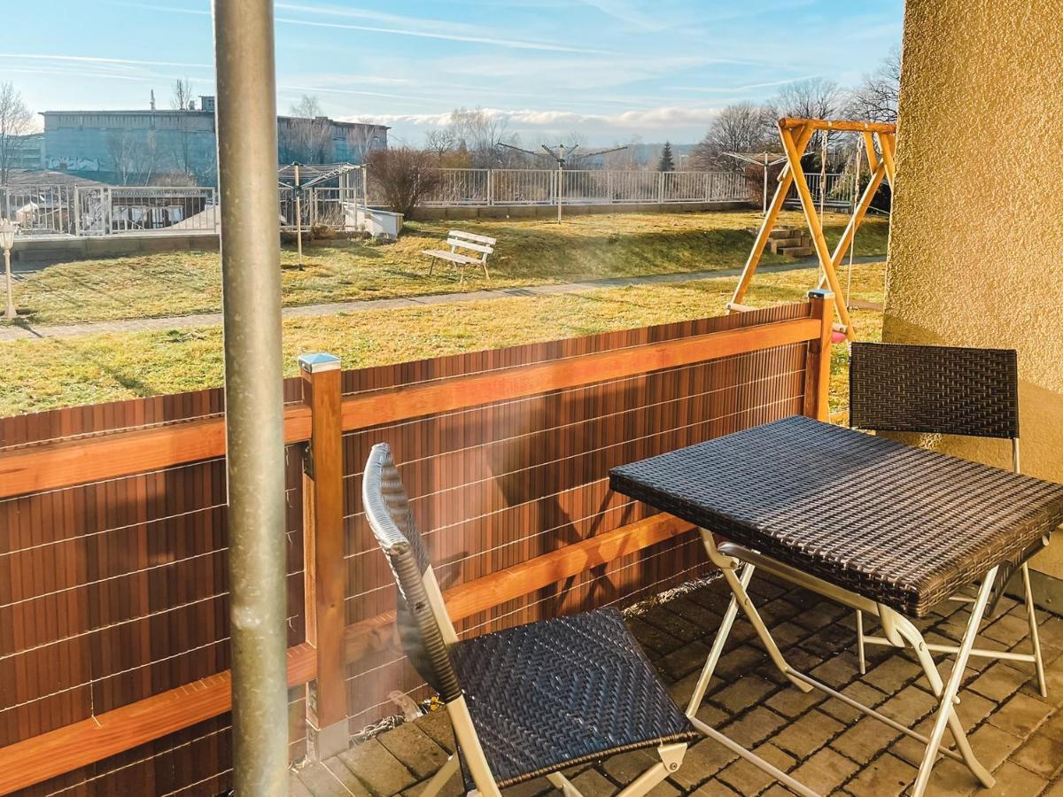 Schoene Wohnung, Eigene Terrasse, Privater Parkplatz, Wi-Fi, Waschmaschine, 3P 开姆尼茨 外观 照片